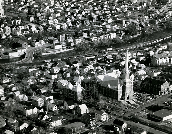 F0112 - Fonds Office du tourisme et des congrès de Rivière-du-Loup - [1964?] - 2008