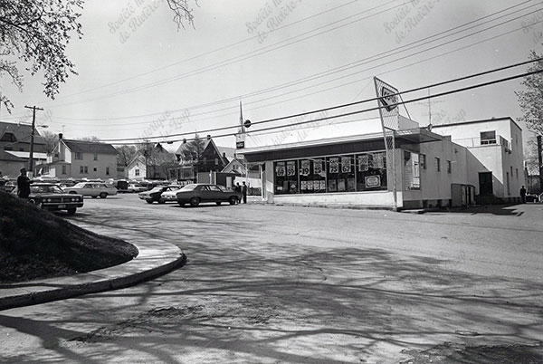 F0122 - Fonds magasin Coop de Rivière-du-Loup - 1943 - 2010